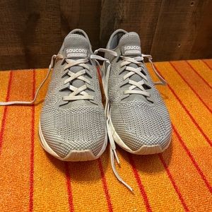 SAUCONY tennis shoes